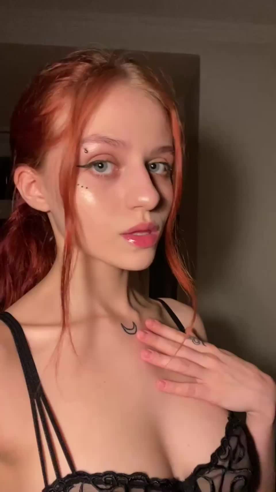 I’m hoping you can keep eye contact while you fill me with your cum! : video clip