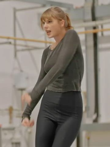 Its Taylor Swift's birthday, so why not give her busty body extra attention : video clip