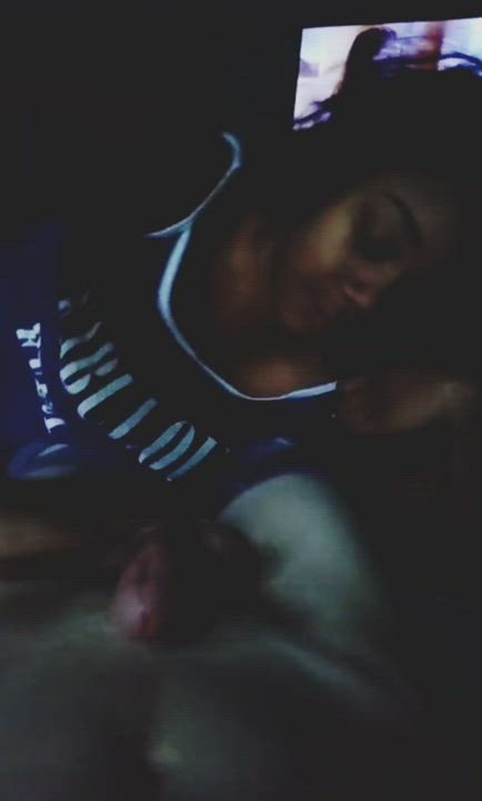 She loves sucking white dick 😋 : video clip