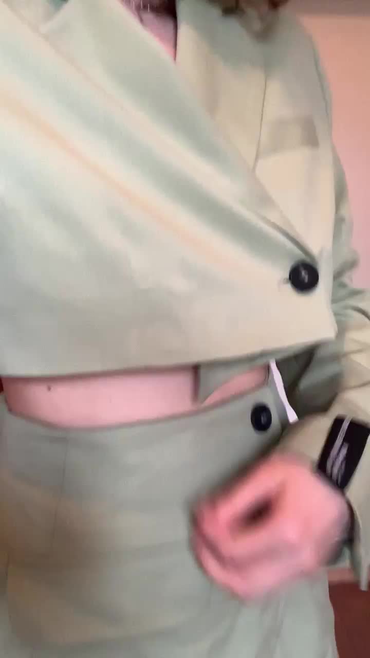 Did you expect them to be this big? : video clip