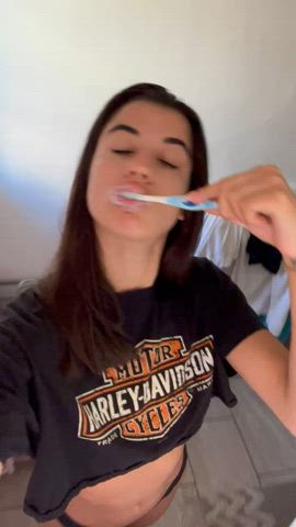 I keep my mouth clean so you can make it dirty again haha : video clip