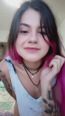 Hit my ass and suck my little tits : video clip