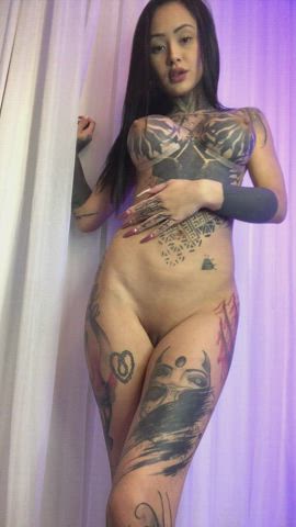 Look who's ready to carry a fresh load of cum : video clip