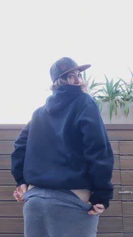 On my garden, being naughty : video clip