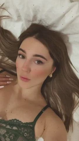 How would you fuck this tiny body : video clip