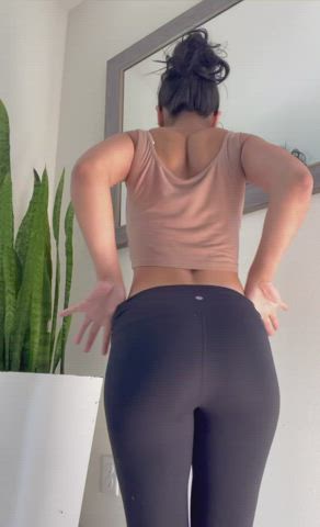 Do you eat ass too or only pussy? : video clip