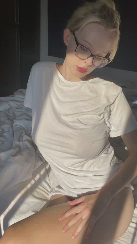 trying to act all grown up sexy secretary type : video clip