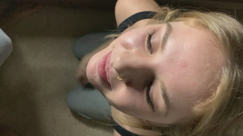 I love having a cock in my mouth : video clip