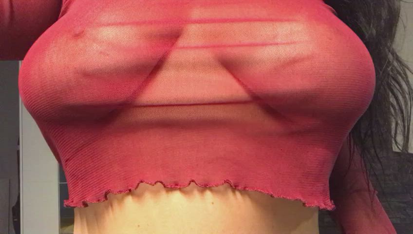 I'm sure you don't mind that i am braless today : video clip