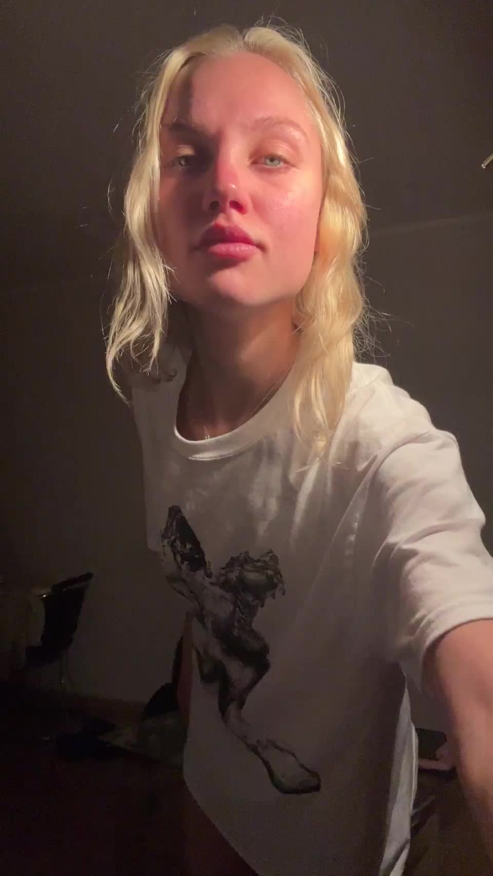 Say one word about my young petite body 😇 : video clip