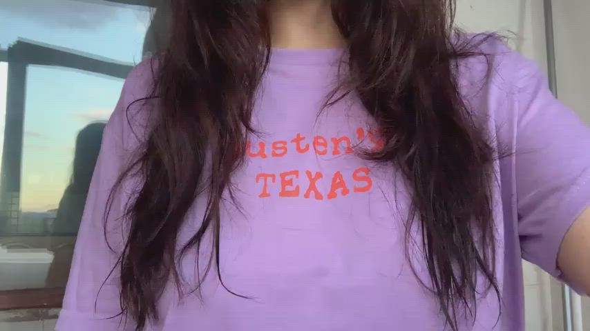 New neighbours = new people to flash. : video clip