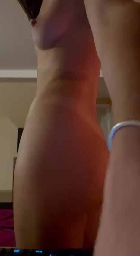 If I send you this for valentines day would you fuck me all day ? : video clip