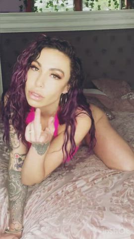 Cum give it to me : video clip