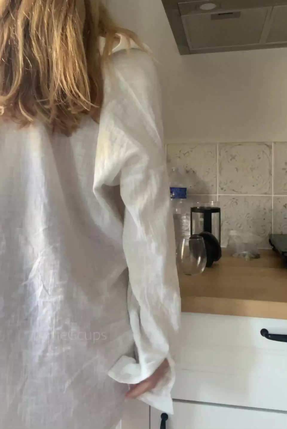 blonde, big tits and a nice ass! I would be the perfect mom! 😂💕 : video clip