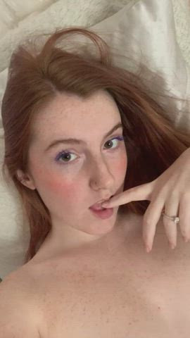 play with my pussy : video clip