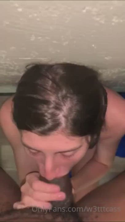 Face fucking and deepthroating skinny GF : video clip