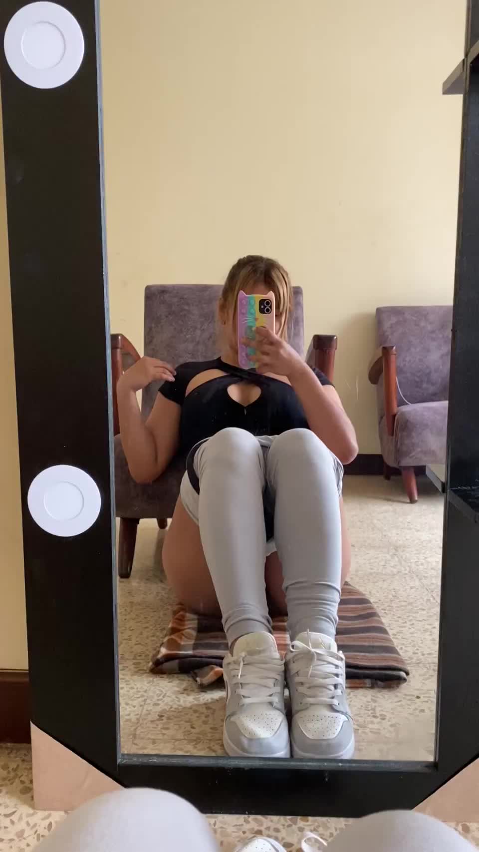 Do you want to give my pussy a taste? : video clip