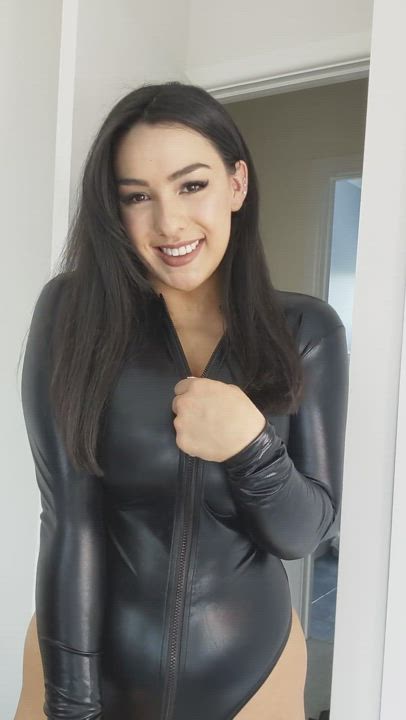 Busty tikthot goes wild👅👅 L1nk Below : video clip