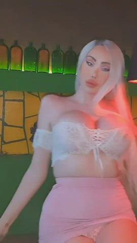 I love going out in a top with transparency : video clip