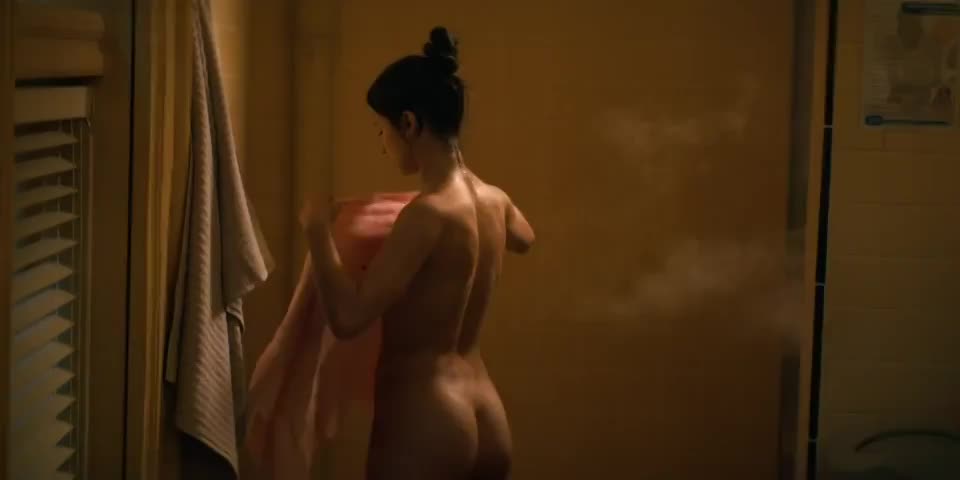 Daniela Norman in Tiny Pretty Things (TV Series 2020– ) [S01E02] : video clip