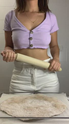 She can make my food any time! : video clip