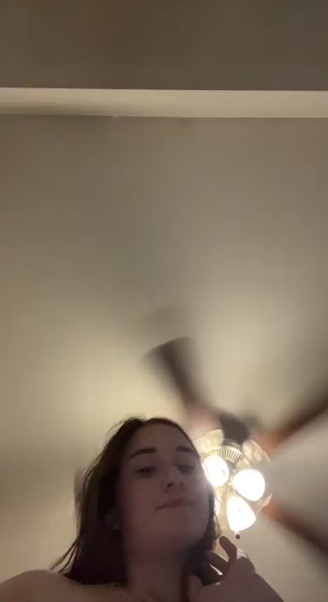 POV me sitting on your face : video clip