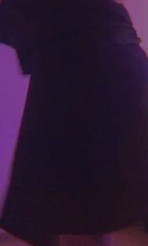 have you spotted my nipple at the end of the video? rate it from 1-10 : video clip