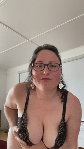 Here's a milf ass you can taste if you ask nicely : video clip