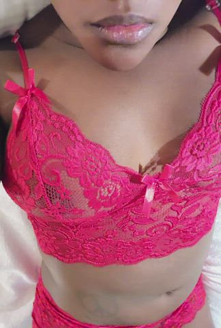 I always get naughty in hotel rooms : video clip