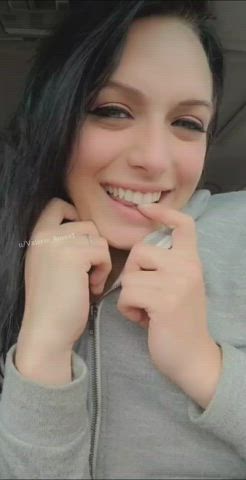 Just unzip & you have easy access to my titties : video clip