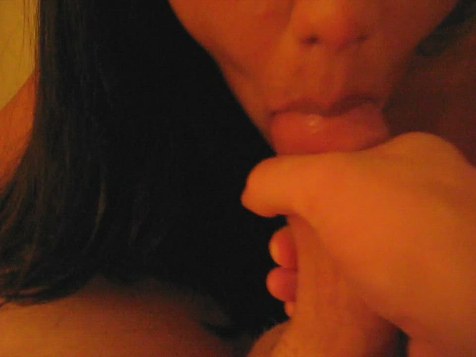Making it explode with a smile and swallow it all : video clip