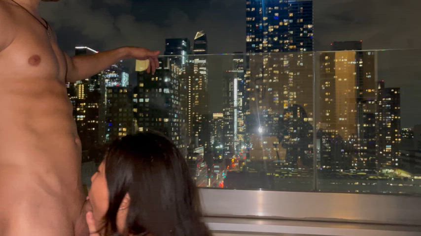 The skyline in the background makes it so much hotter : video clip