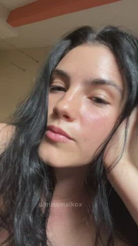 Freckles, natural face and tits in the wind…🥰 : video clip