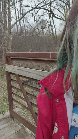 they seem to stay pale no matter how much sun they get : video clip