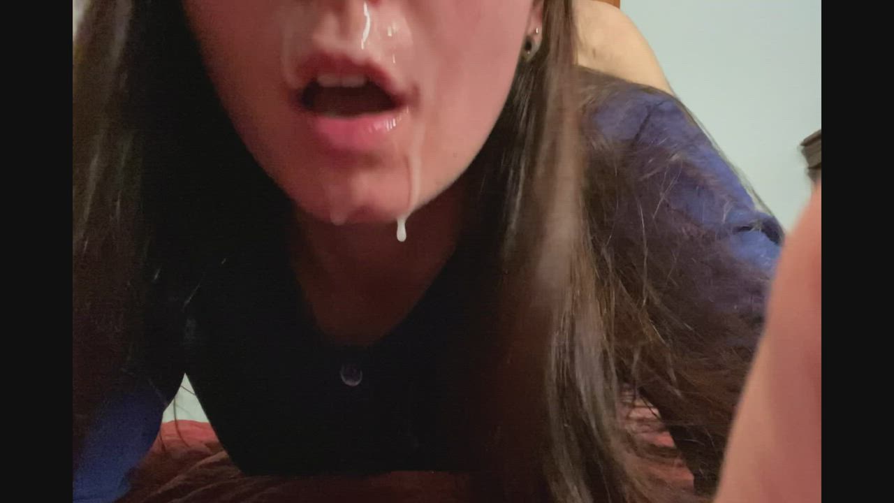 she took a facial and still continues fucking : video clip