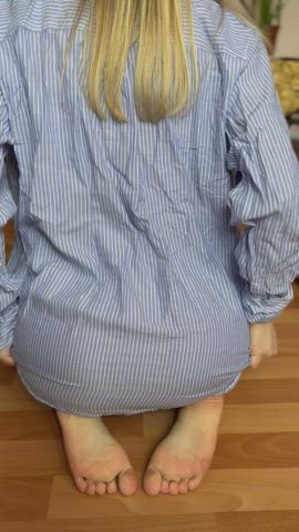 Assess how wet my pussy is ?) : video clip