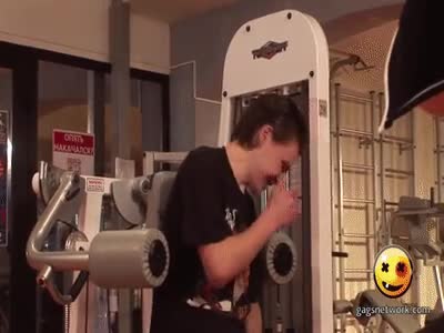 Russian Babe At The Gym : video clip