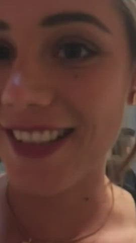 Blowjob in public : video clip