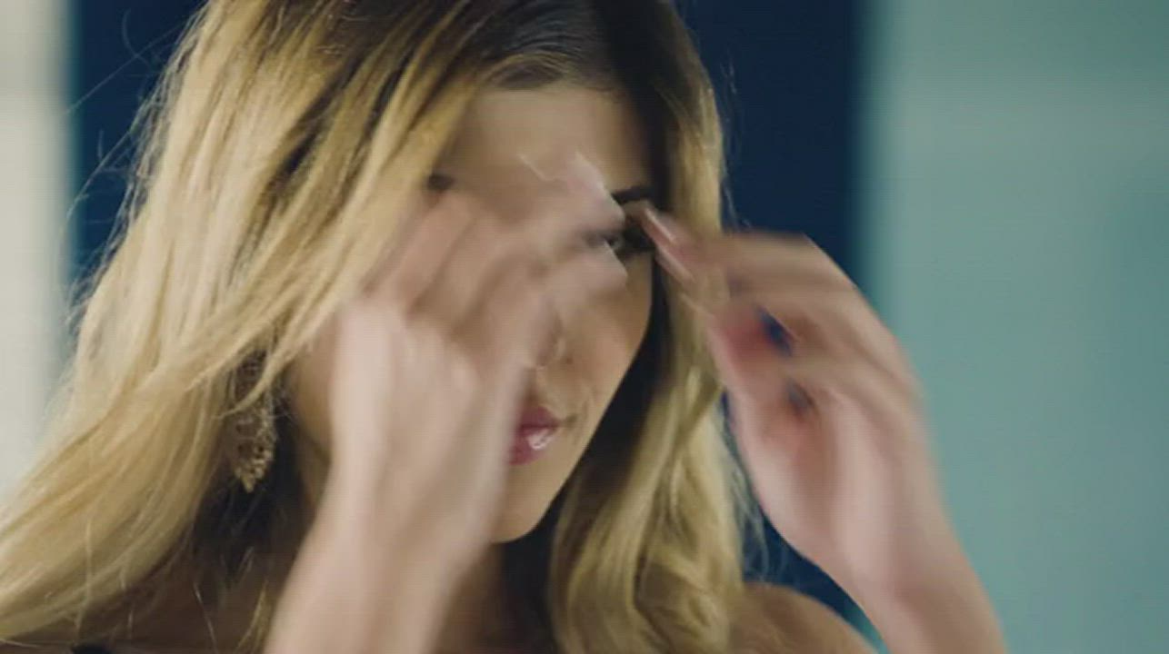 AUDREY ROYAL-Middle Eastern Beauty : video clip