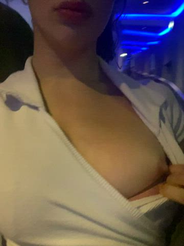 what would you do if this was your view whilst at the cinema? : video clip