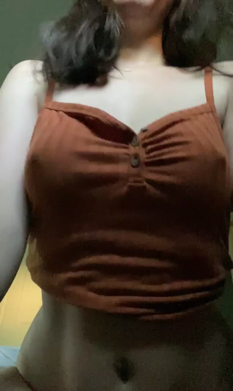 I wish I could drop these in your face : video clip