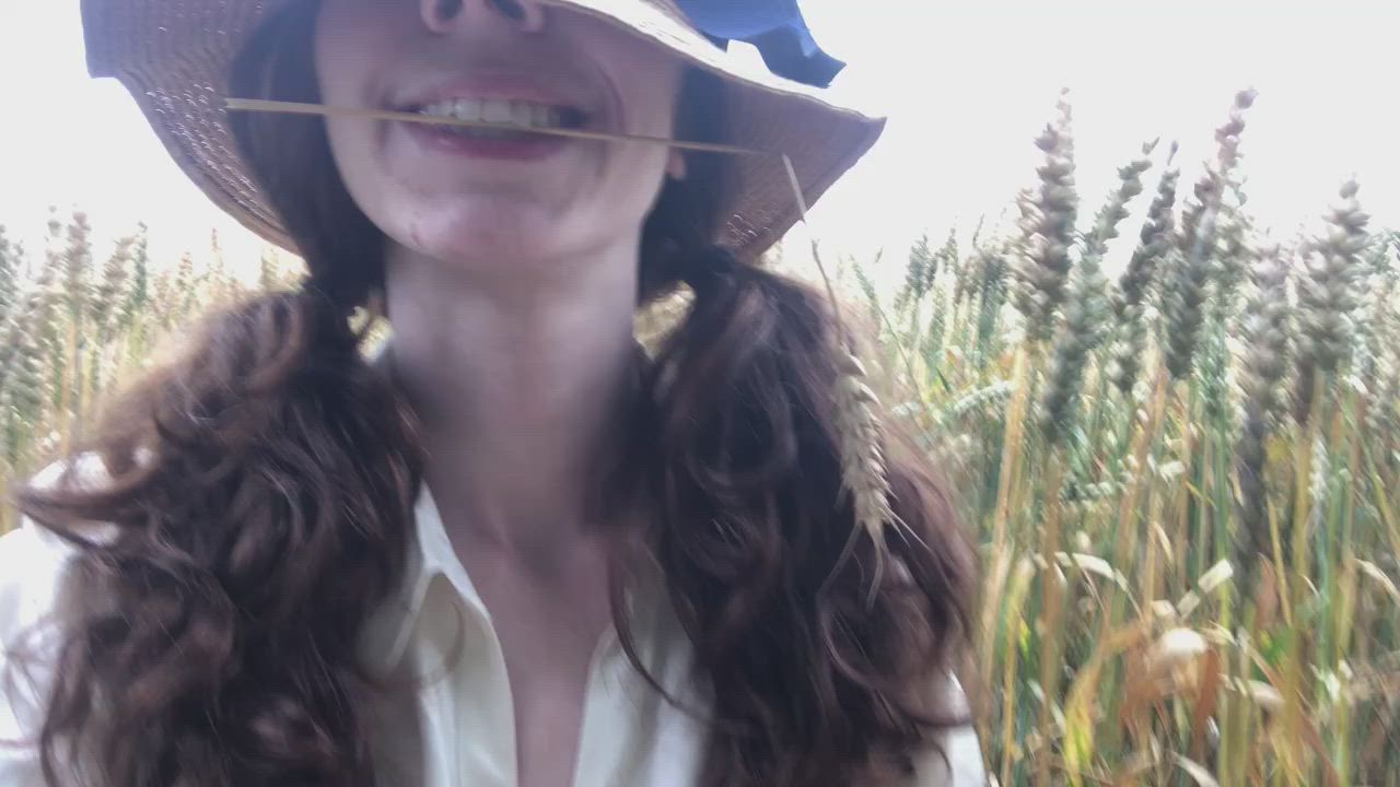 Would you take my virginity in this field or would you prefer some place more romantic???😈😇 : video clip