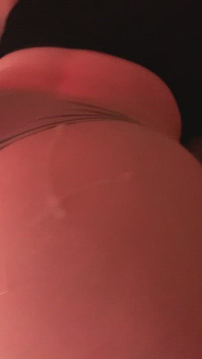 Cum all over my booty : video clip