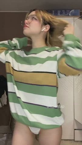 How do you like my little titties : video clip