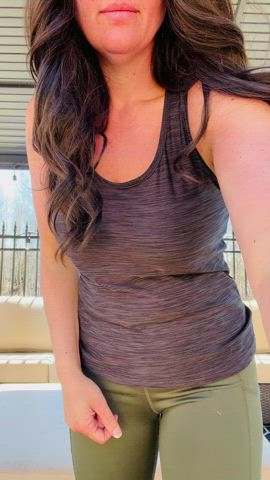 ☀️🦚 Now you know the view you have when you bang me outside! Still want to fuck me? 35yo MILF☀️😎 : video clip