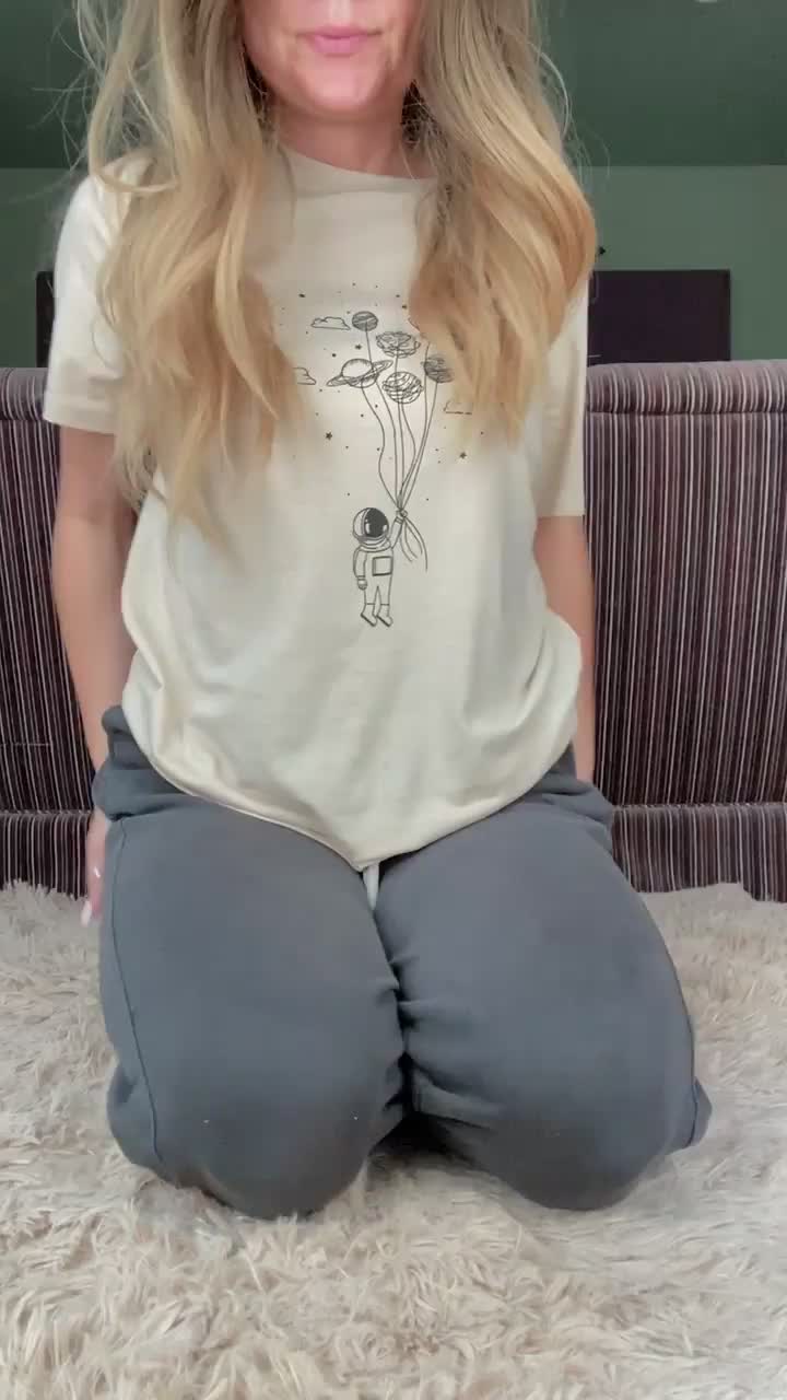 Just because I’m in sweats, doesn’t mean I’m not horny AF : video clip