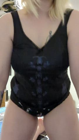 Milky body and tits for your viewing pleasure : video clip