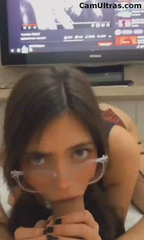 anyone know her name? 🙏🏻 : video clip