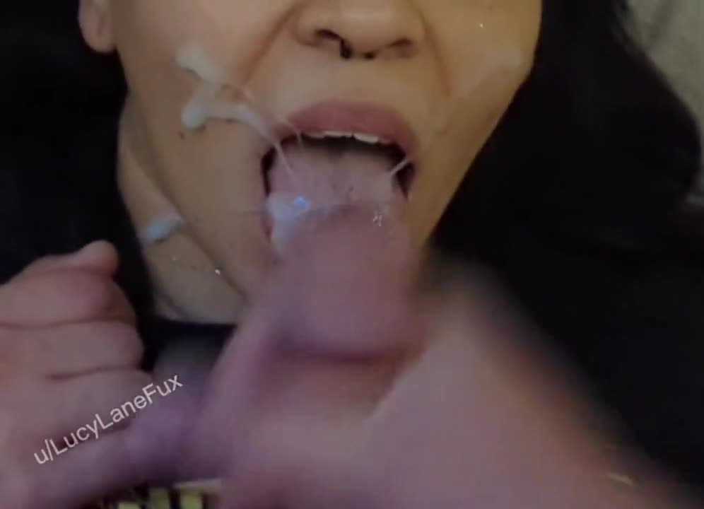 I'm a cum hungry valentine! 🤤 : video clip