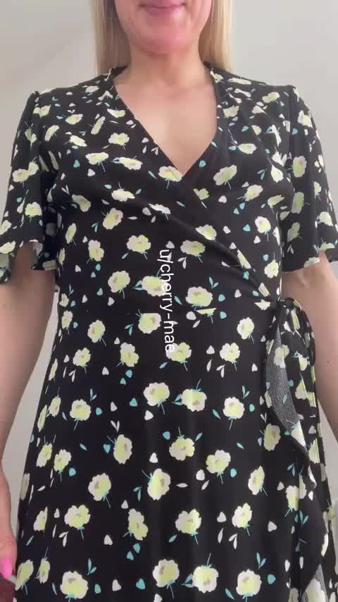 Wrap dress for easy breeding access : video clip